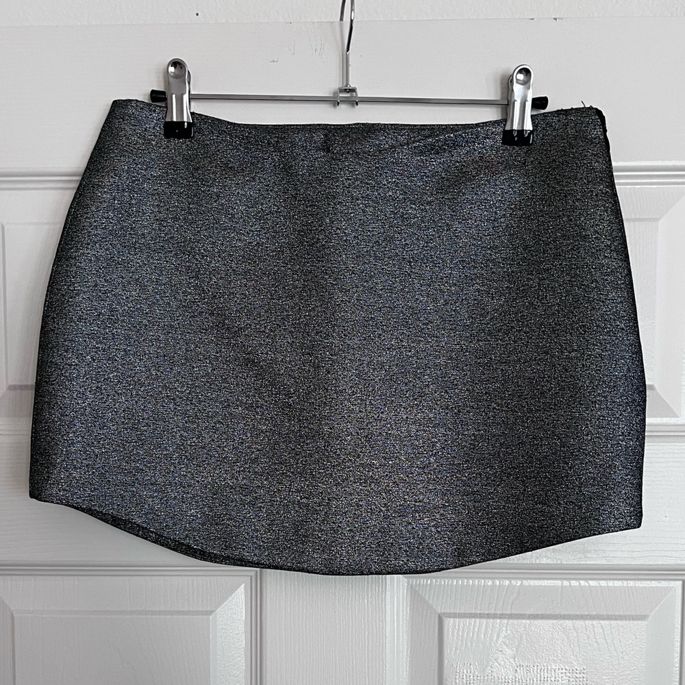Low waist mini skirt